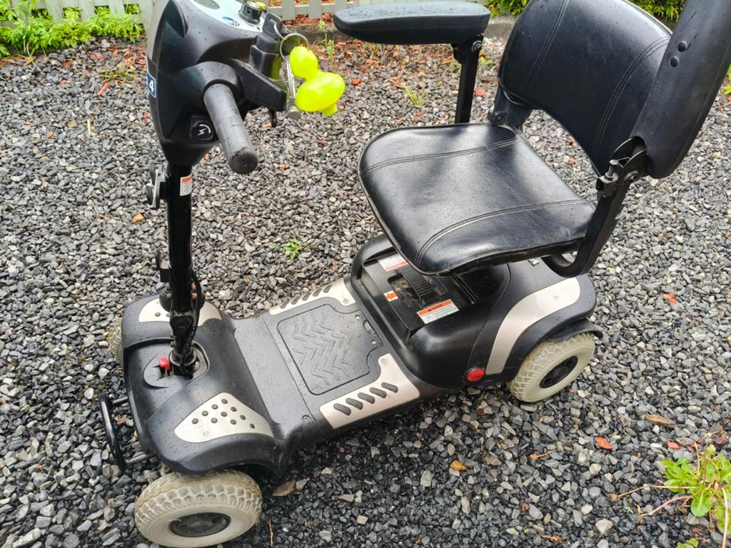 Fauteuil roulant électrique vermeiren venus 4, Diversen, Rolstoelen, Ophalen, Inklapbaar, Zo goed als nieuw, Elektrische rolstoel