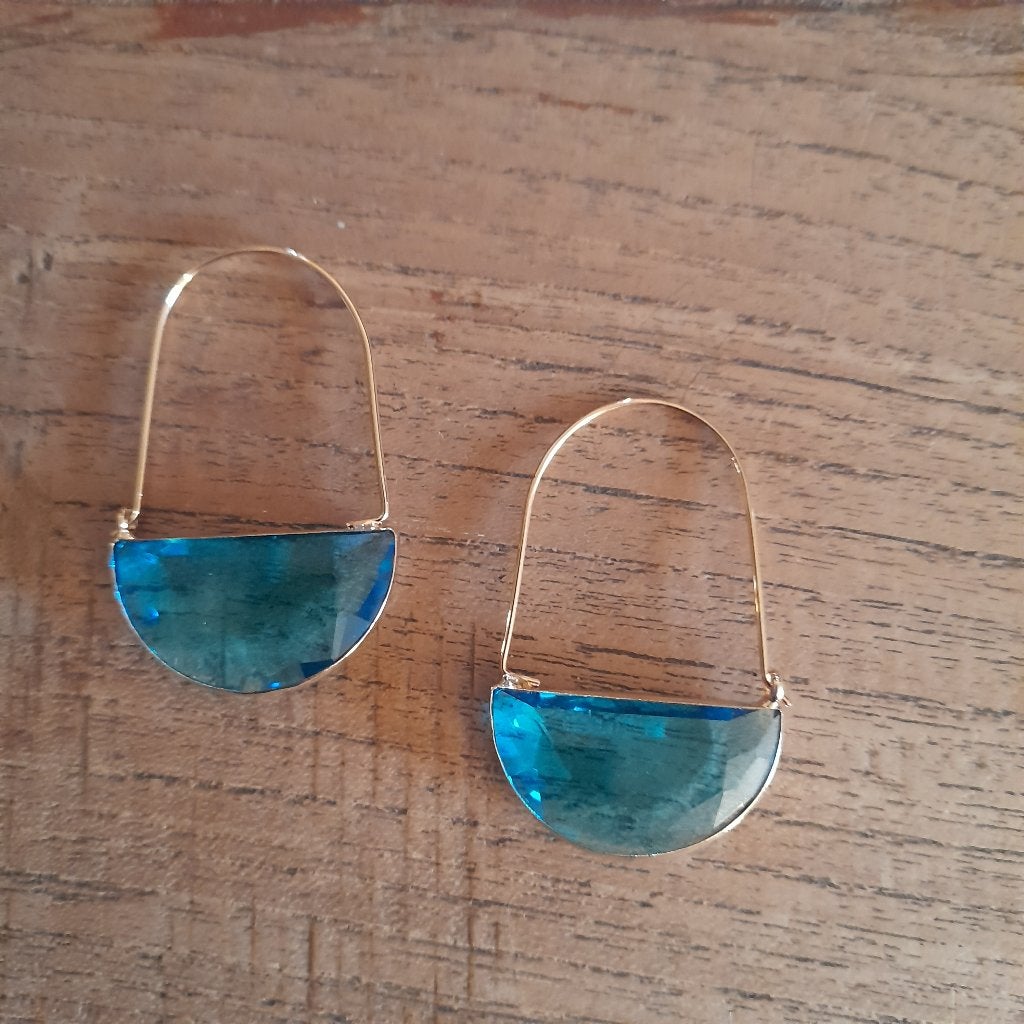 Prachtige turquoise halve cirkel oorbellen GRATIS verzending, Overige materialen, Hangers, Blauw, Ophalen of Verzenden