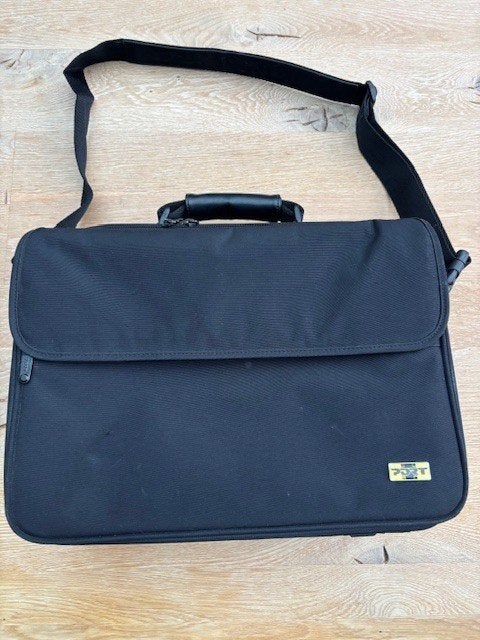 Prachtige Zwarte Laptoptas PORT – Nieuw!, Computers en Software, Laptoptassen, Handvat, Nieuw, Ophalen of Verzenden, Zwart