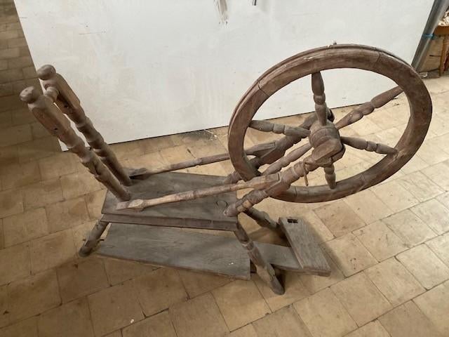 Houten spinnenwiel, Ophalen, Gebruikt