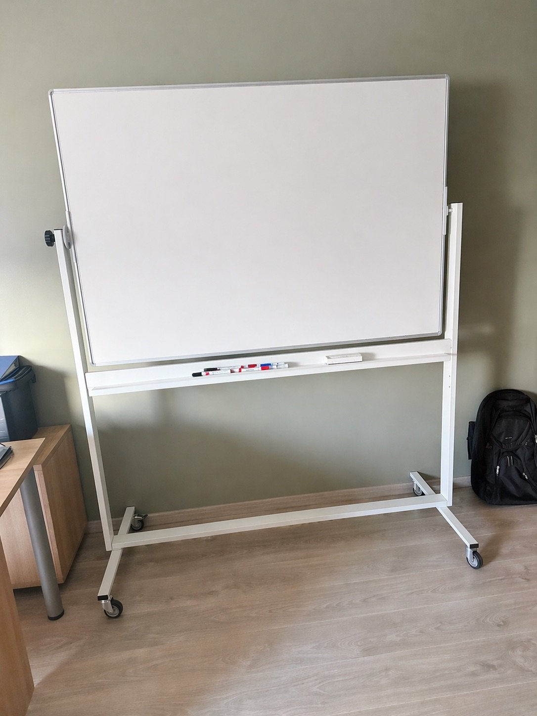 Roterend whiteboard op wielen, Huis en Inrichting, Woonaccessoires | Tekstborden en Spreuken, Schilderij, Ophalen, Zo goed als nieuw