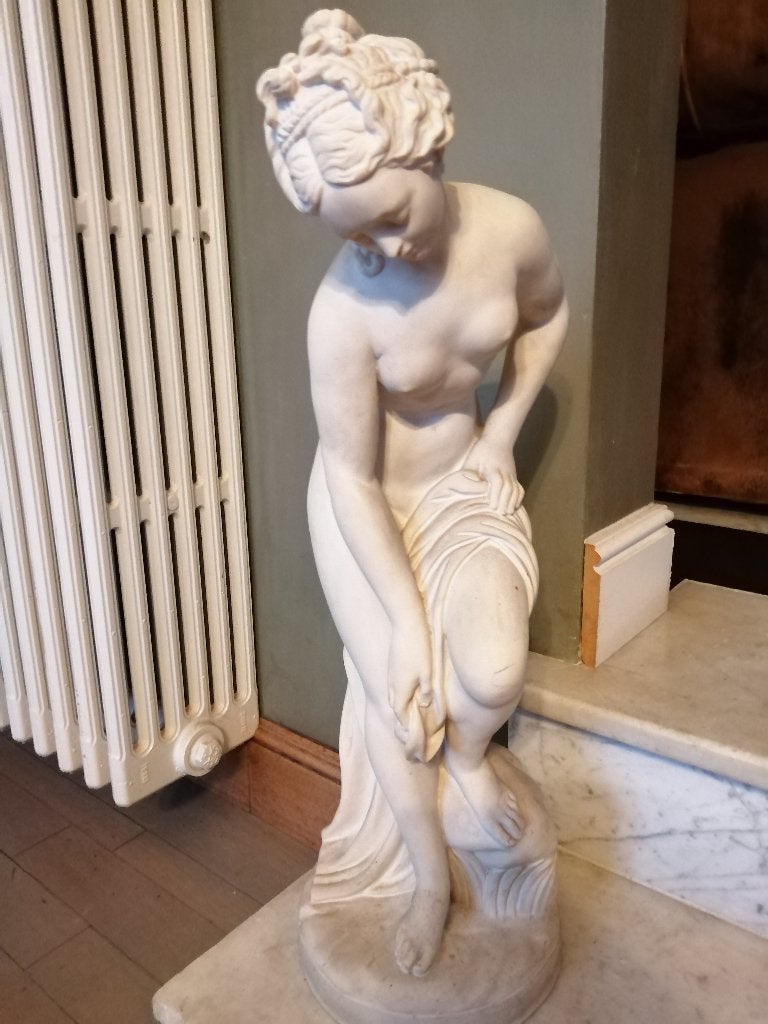 Marmeren beel La Baigneuse van Lorenzo Dal Torrione,  85 cm, Antiek en Kunst, Kunst | Beelden en Houtsnijwerken, Beeld, Overige materialen