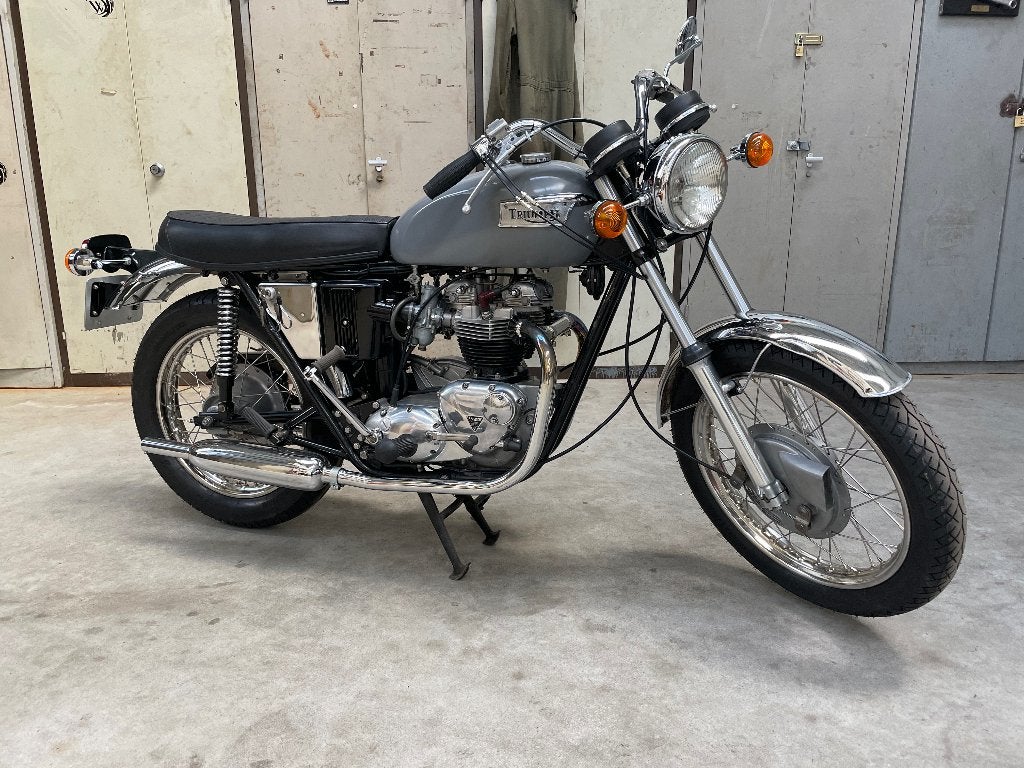 Triumph Bonneville, 2 cilinders, Motorrijbewijs A, Toermotor, Handgeschakeld