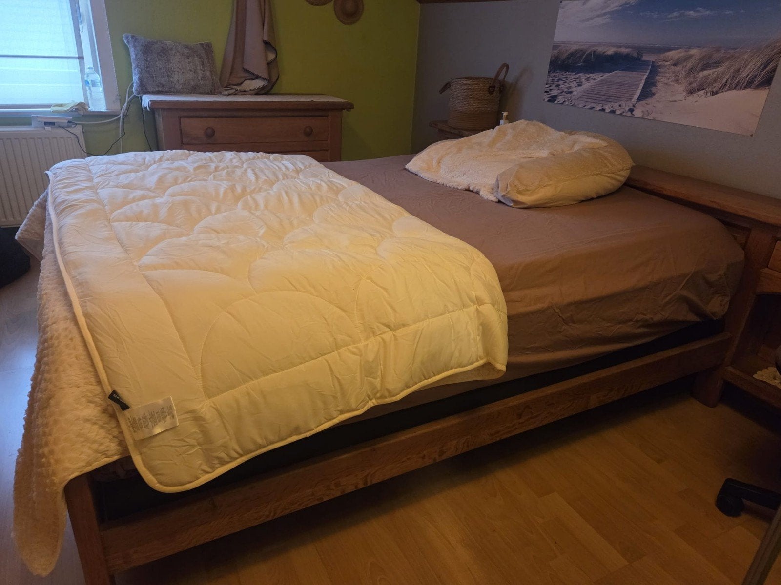 Bed + commode eik, inclusief nieuwe matras, Ophalen, Zo goed als nieuw, Twijfelaar