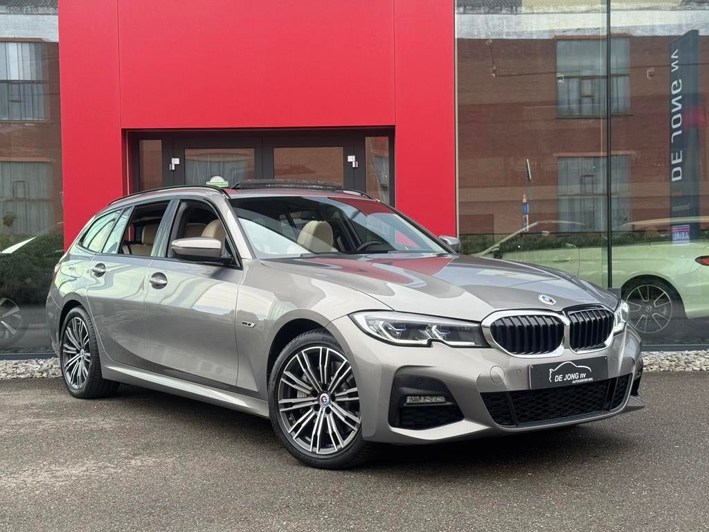 Bmw 330e M-sport Pano/Laser/Sfeer/Trekhaak/Apple/ BTW wagen, Auto's, BMW, Automaat, 1998 cc, Achterwielaandrijving, Leder