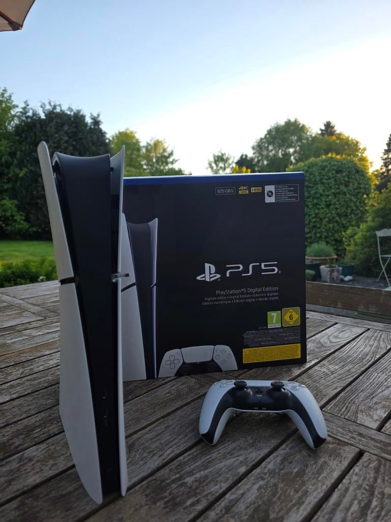 PS5 slim + manette, Neuf, Playstation 5 Digital