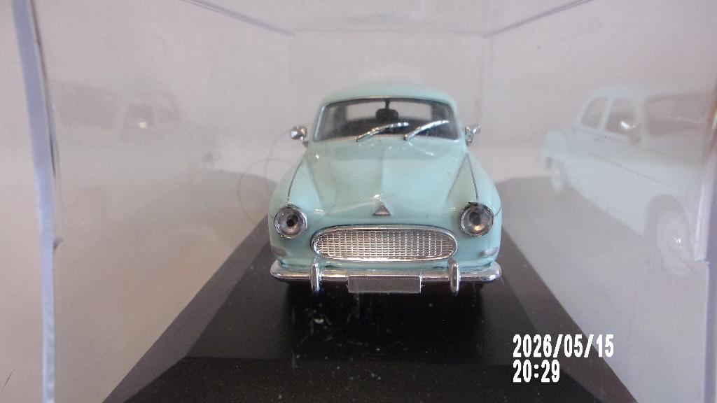 RENAULT FREGATE 1959.NOREV 1/43 COMME NEW + VITRINE, Enlèvement ou Envoi, Comme neuf, Voiture, Norev