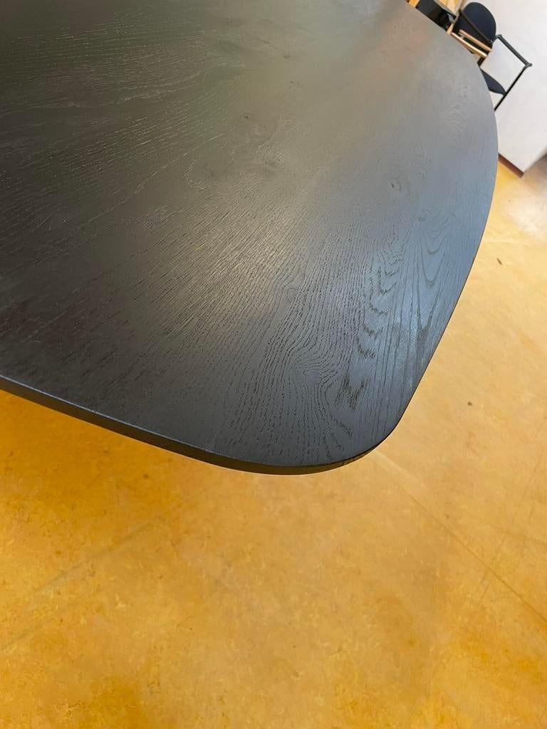Table de salle à manger ovale danoise en chêne massif noir, Maison & Meubles, Tables | Tables à manger, Enlèvement ou Envoi, Ovale