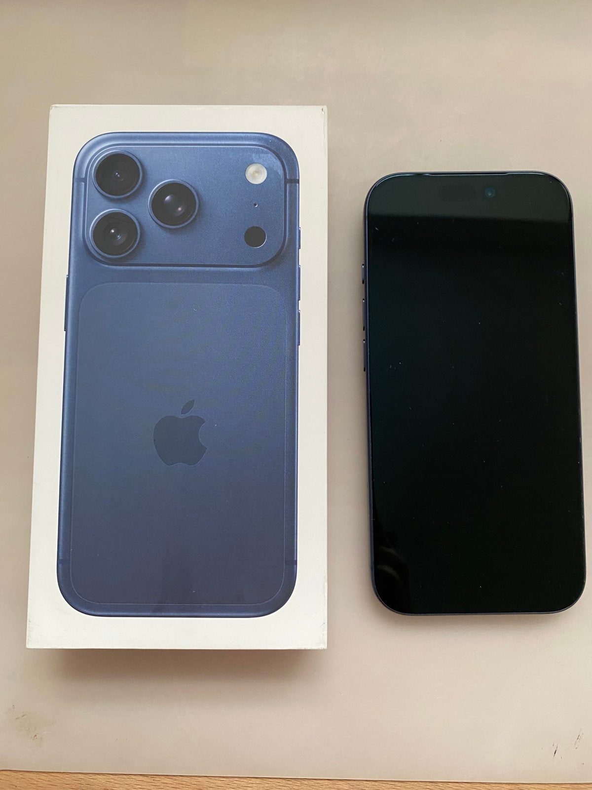 Iphone 17 pro, 256 GB, 99 %, Autres modèles, Comme neuf