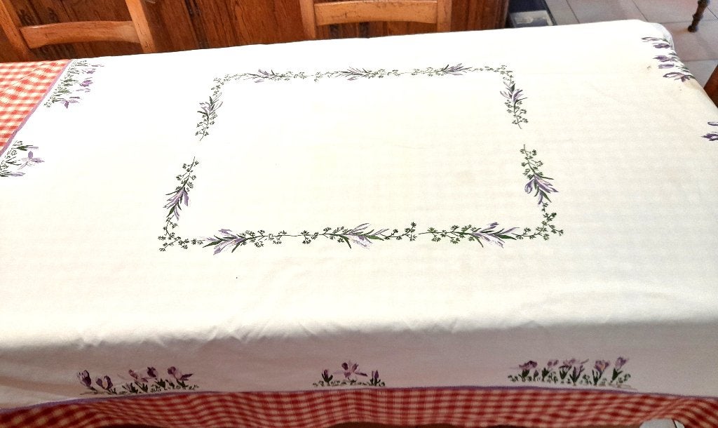 nappe blanche brodée  mains aux points de tige, Ophalen of Verzenden, Afwasbaar, Katoen, 120 cm