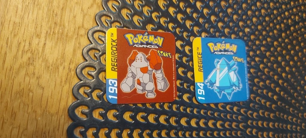 aimants, jouets, pokemon, panini sticks | Regirock Regice, Enlèvement ou Envoi, Neuf