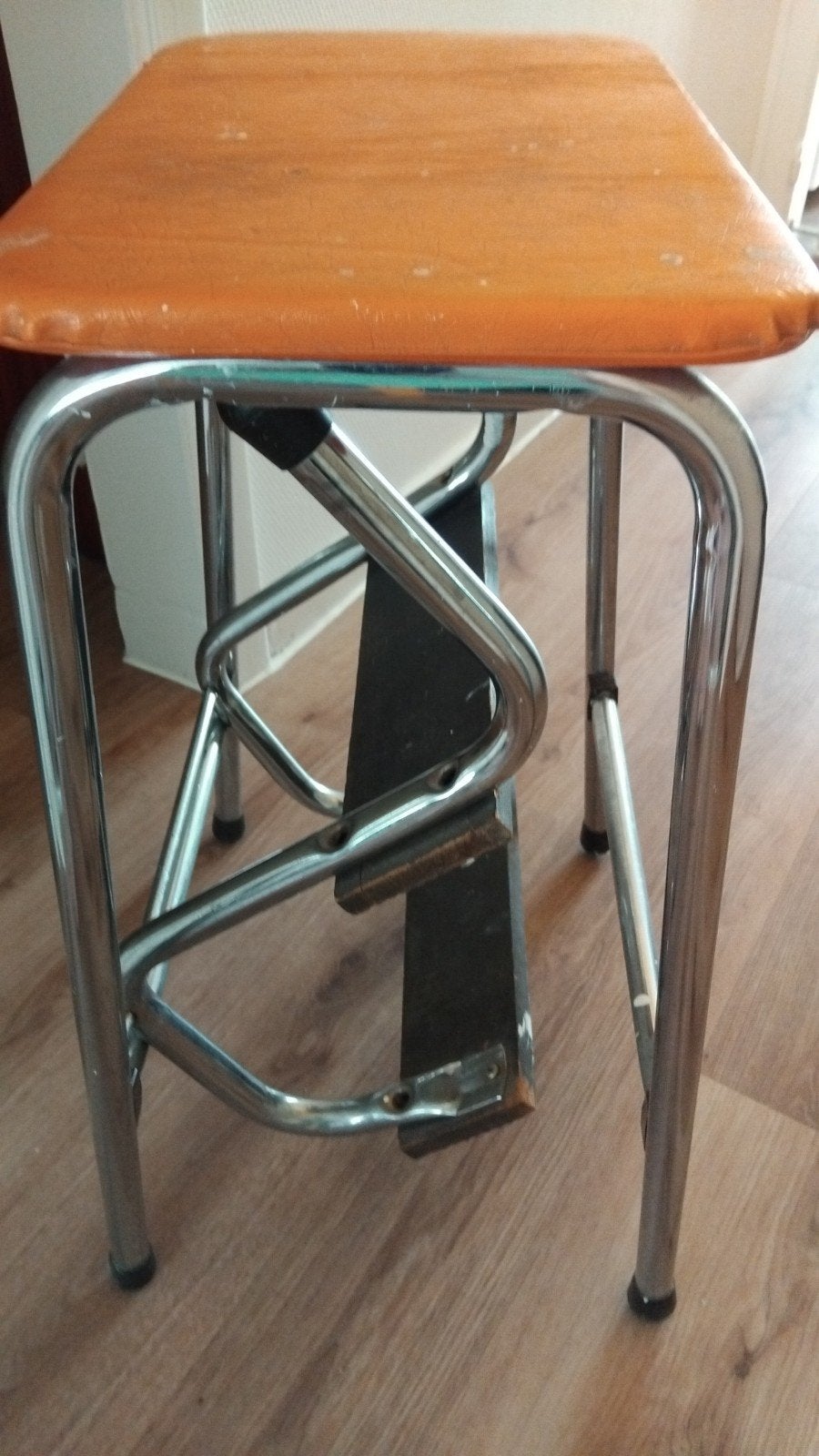 VINTAGE tabouret ou escabelle avec 2 marches, Antiquités & Art, Enlèvement