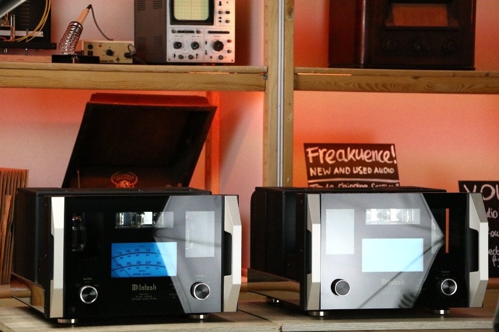 McIntosh MC451 mono's. TRADE.INRUIL OK. Zeer jong! Dealer., Enlèvement ou Envoi, Comme neuf, Autres systèmes, 120 watts ou plus