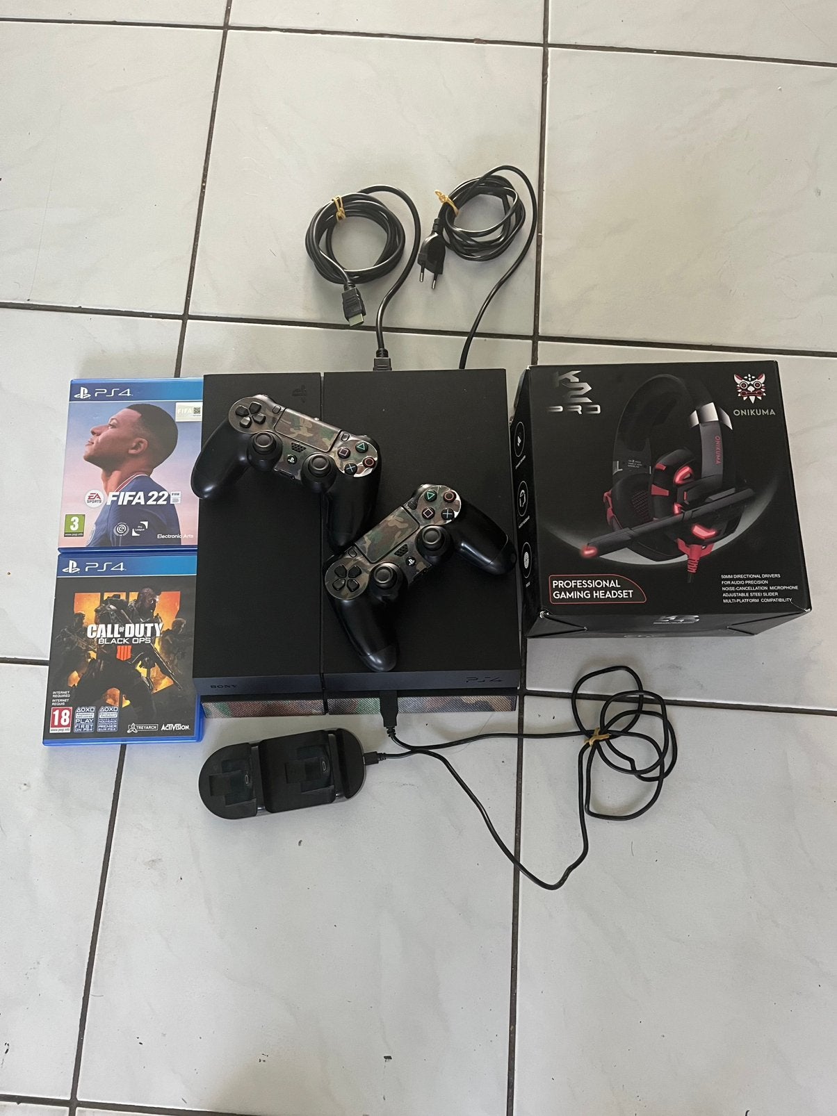 Casque de jeu PlayStation 4+ + jeux, Comme neuf, Enlèvement, 1 TB, Avec 2 manettes