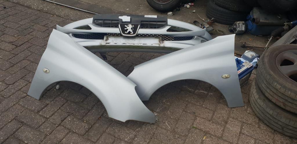 PEUGEOT 206 VOORSCHERMEN +BUMPER +GRIL BJ 98 TOT 2008, Auto-onderdelen, Gebruikt, -, -, Ophalen of Verzenden