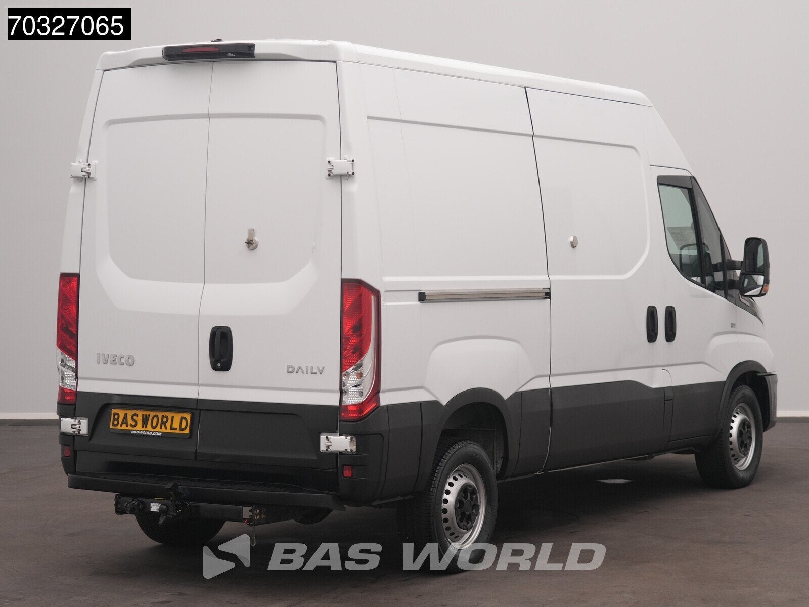 Iveco Daily 35S18 3.0L Automaat 180PK 3,5t Trekhaak L2H2 LED, Achat, Euro 6, Entreprise, Capteur de lumière