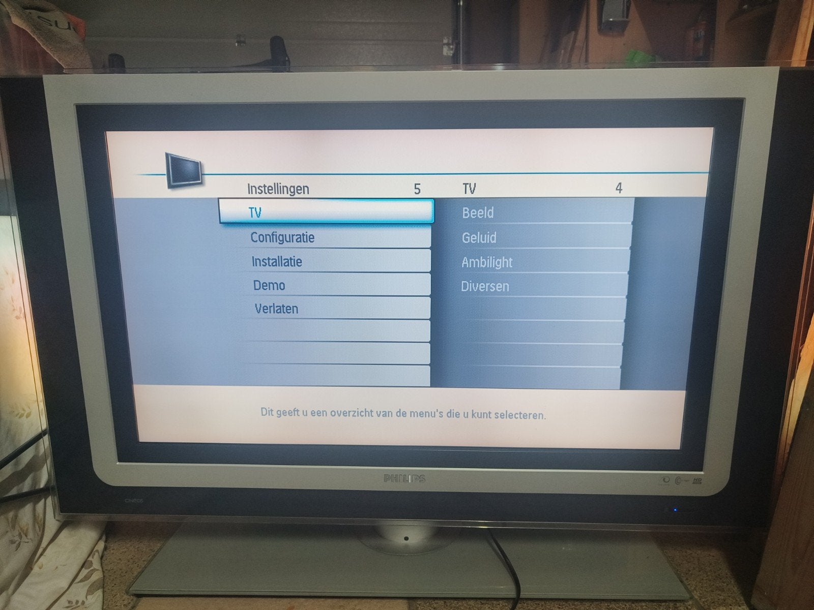 Philips Cineos 37PF9830/10 – 37” – Ambilight – glazen voet –, Philips, LCD, Enlèvement, Full HD (1080p)