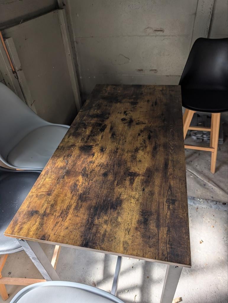 Tafel met 5 stoelen, Ophalen