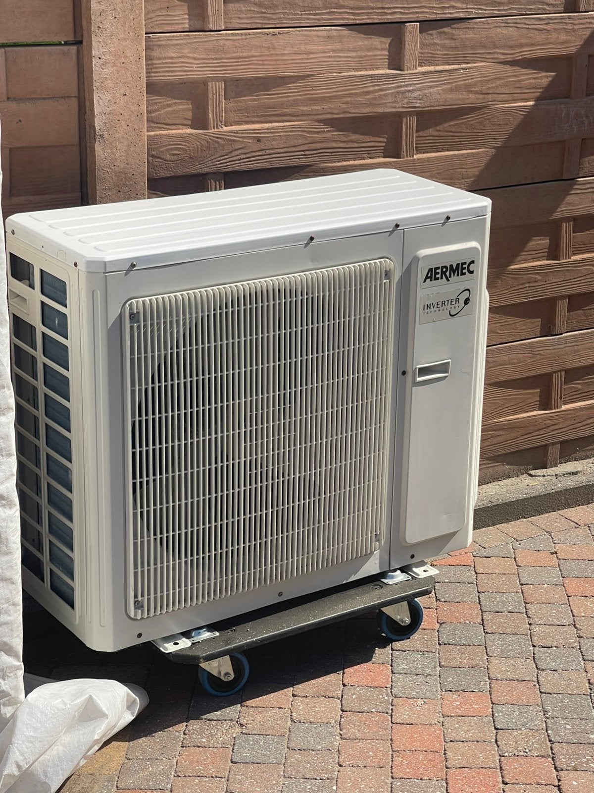 Airconditioning Aermec met 3 binnenunits., Ophalen, Zo goed als nieuw