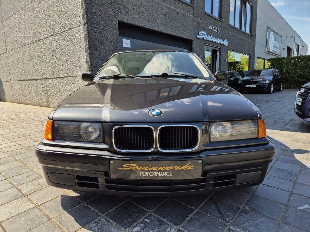 BMW 318i / OLDTIMER ! / Manueel / Sedan, foto 7