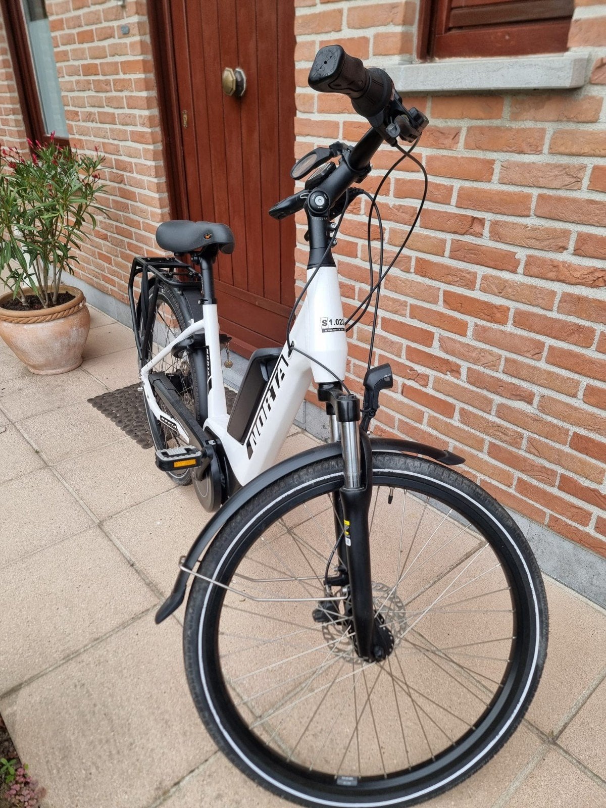 NORTA 1023 x 48 blanc. Ligne active 400 Wh, Enlèvement