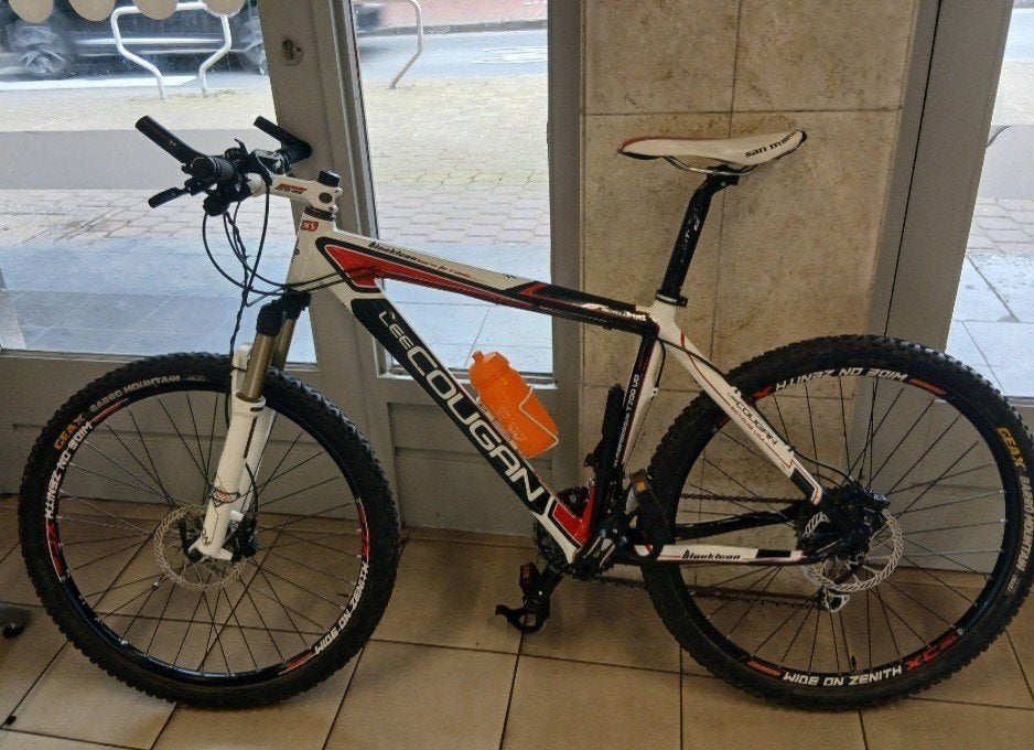 VTT Lee Cougan T700 UD en carbone. Freins à disque/rockers S, Enlèvement