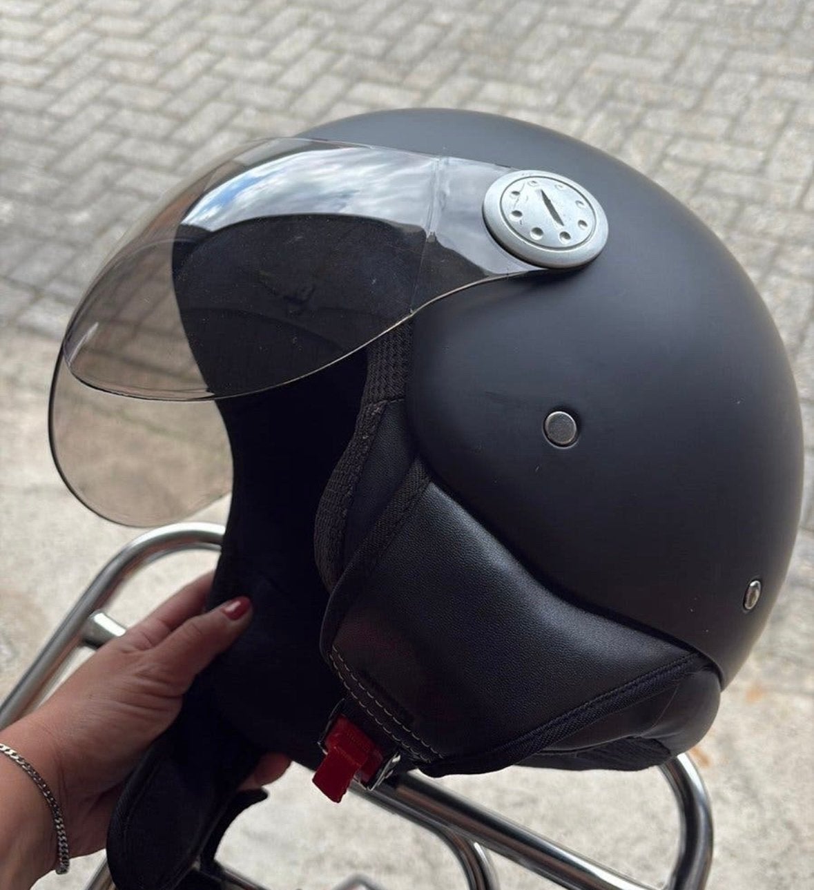 Helm, Fietsen en Brommers, Ophalen, Zo goed als nieuw