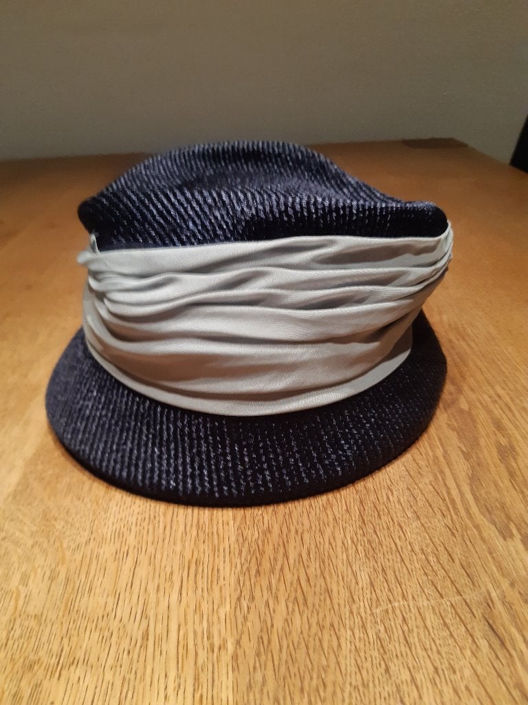 hoed vintage, Kleding | Dames, Hoeden en Petten, Ophalen of Verzenden, Zo goed als nieuw, Hoed