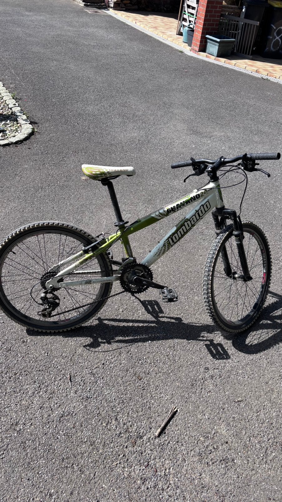 VTT Lombardo – 24 pouces – 21 vitesses, Vélos & Vélomoteurs, Vélos | VTT & Mountainbikes, Autres marques, Frein sur jante, Enlèvement