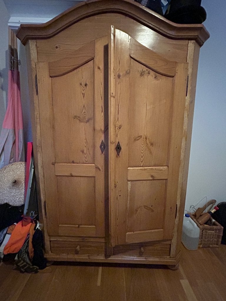 Magnifique armoire ancienne en pin massif, Antiquités & Art, Enlèvement