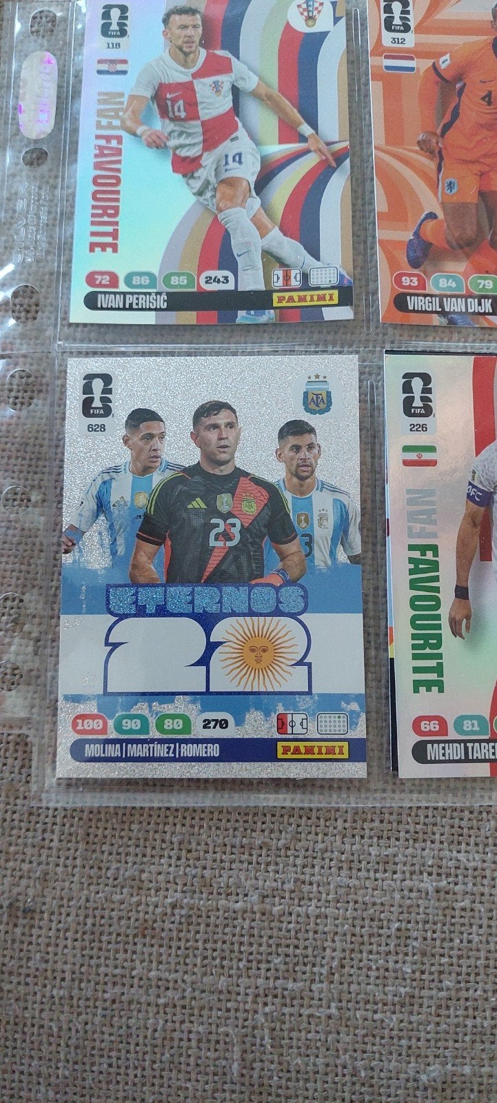 Panini kaart eternos, Enlèvement