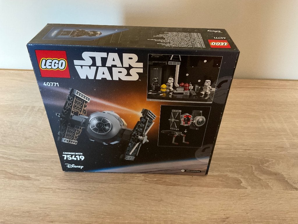 Lego 40771  Star Wars Tie Fighter avec porte-hangar impérial, Enfants & Bébés, Neuf, Pièces supplémentaires incluses, Lego, Ensemble complet