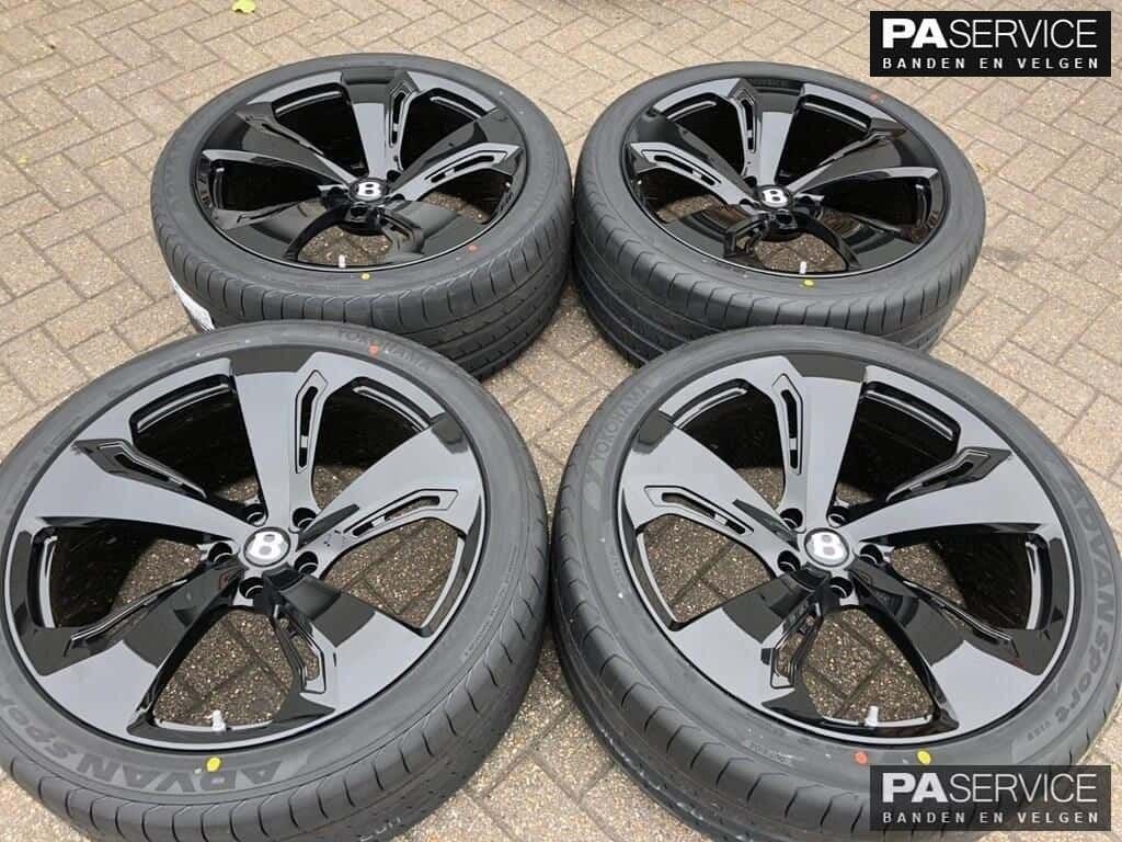 Nw 22 inch Gloss Black Hawke Tundra Bentley Bentayga set, Auto-onderdelen, Banden en Velgen, -, -, Banden en Velgen, Nieuw