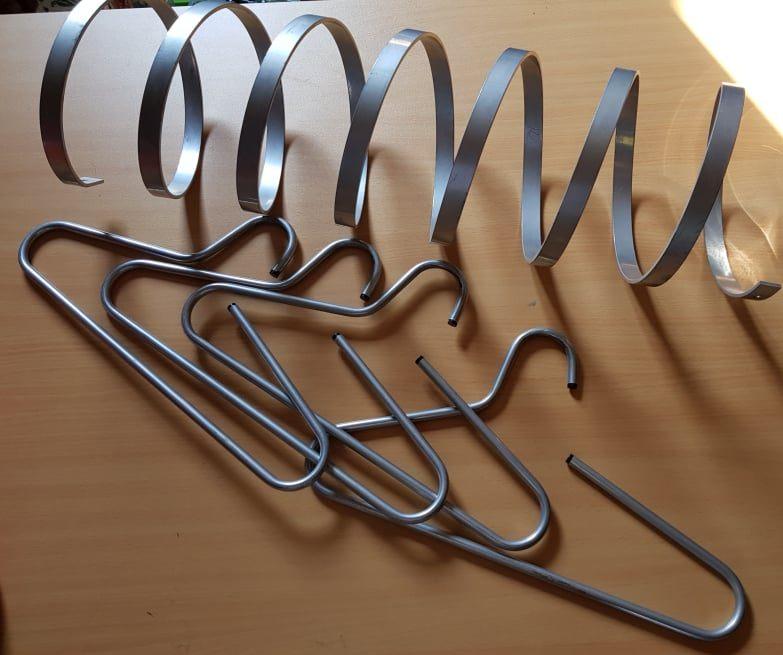 Kapstok met bijhorende hangers, Ophalen, Zo goed als nieuw, Metaal, Wandkapstok