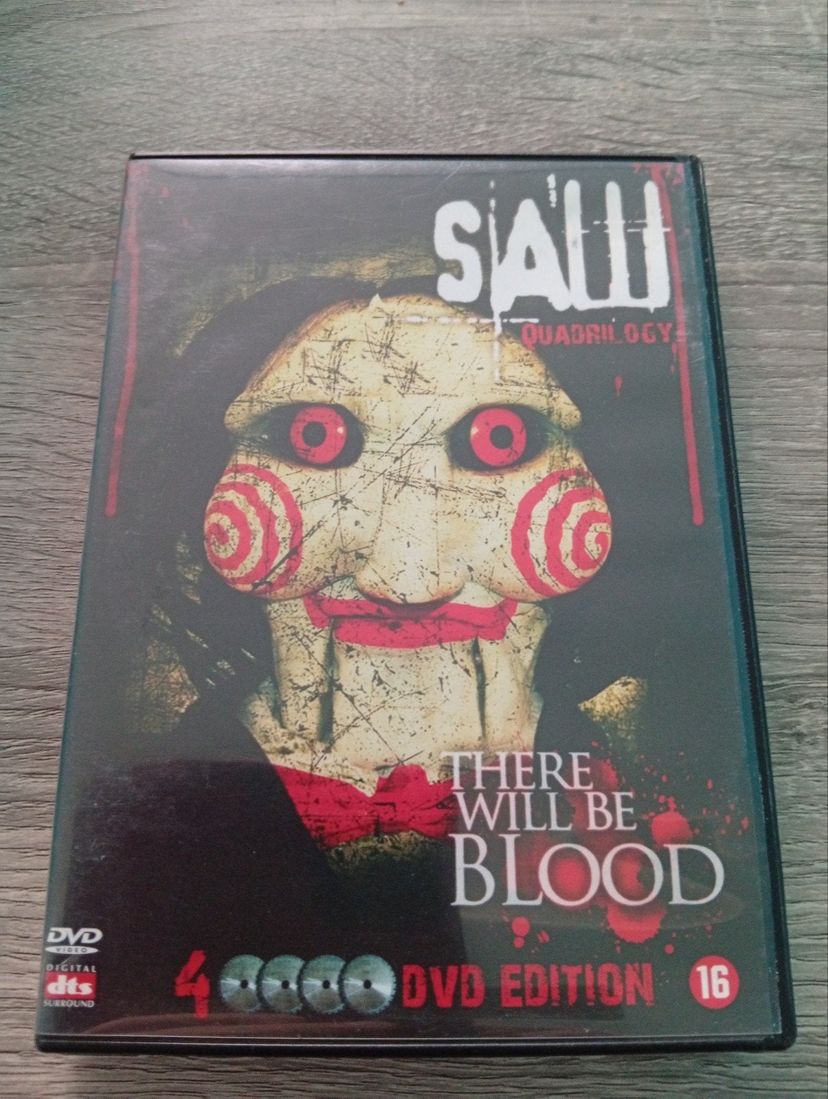saw quadrilogy there Will Bé blood horror dvd box, Cd's en Dvd's, Engels, Vanaf 16 jaar, Speciale editie, Ophalen of Verzenden