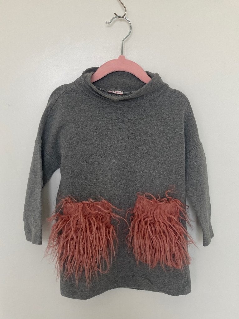 Pull gris Il Gufo à poches roses en fausse fourrure — 3 ans, Pull ou Veste, Comme neuf, Fille, Il Gufo