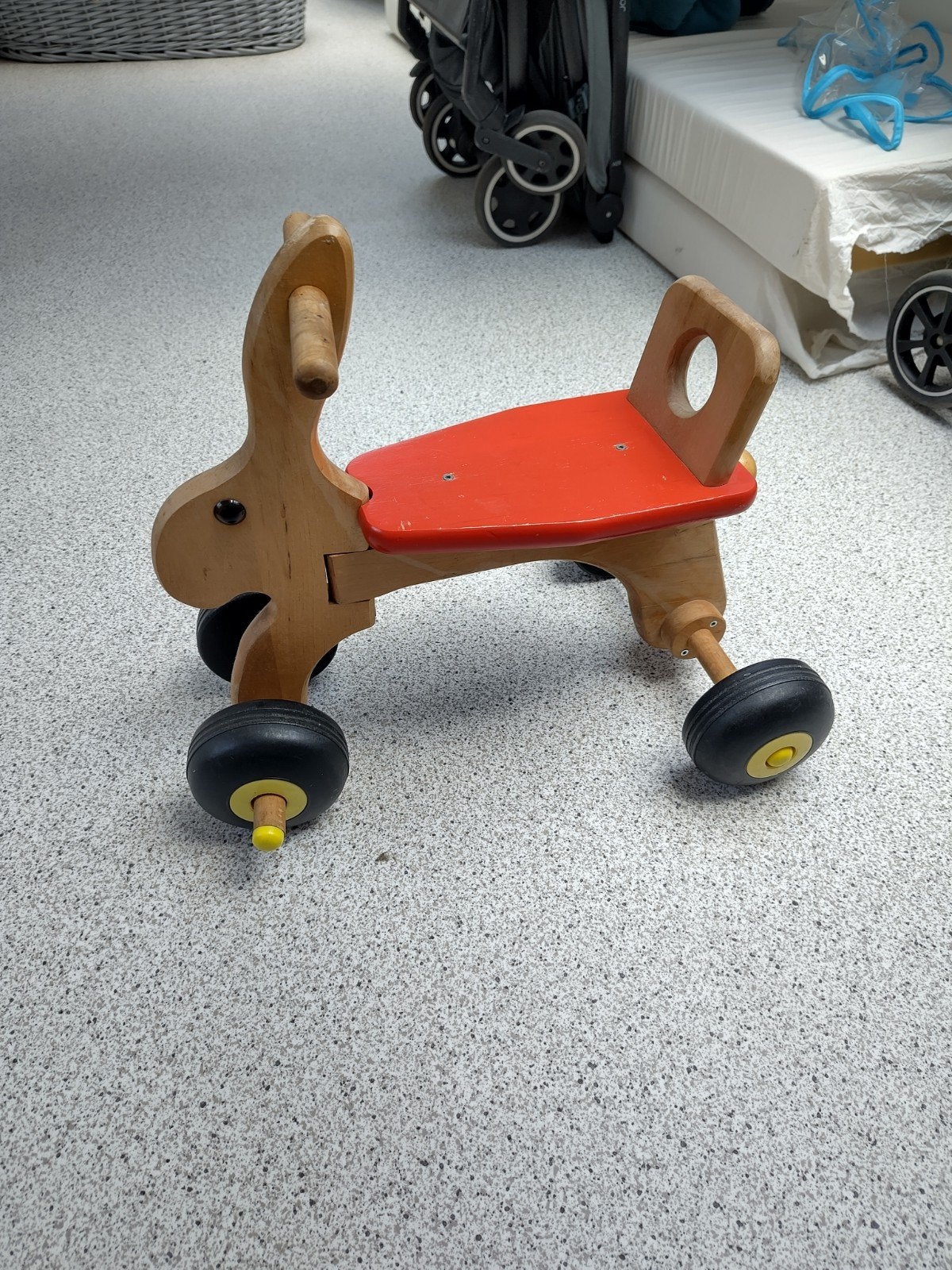 Draisienne lapin en bois, Enfants & Bébés, Enlèvement, Utilisé