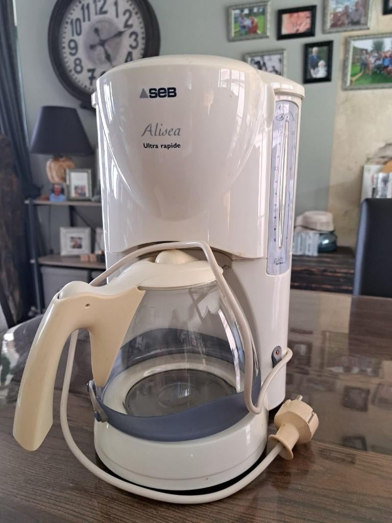 Cafetière SEB, Café moulu, Utilisé, 10 tasses ou plus, Enlèvement