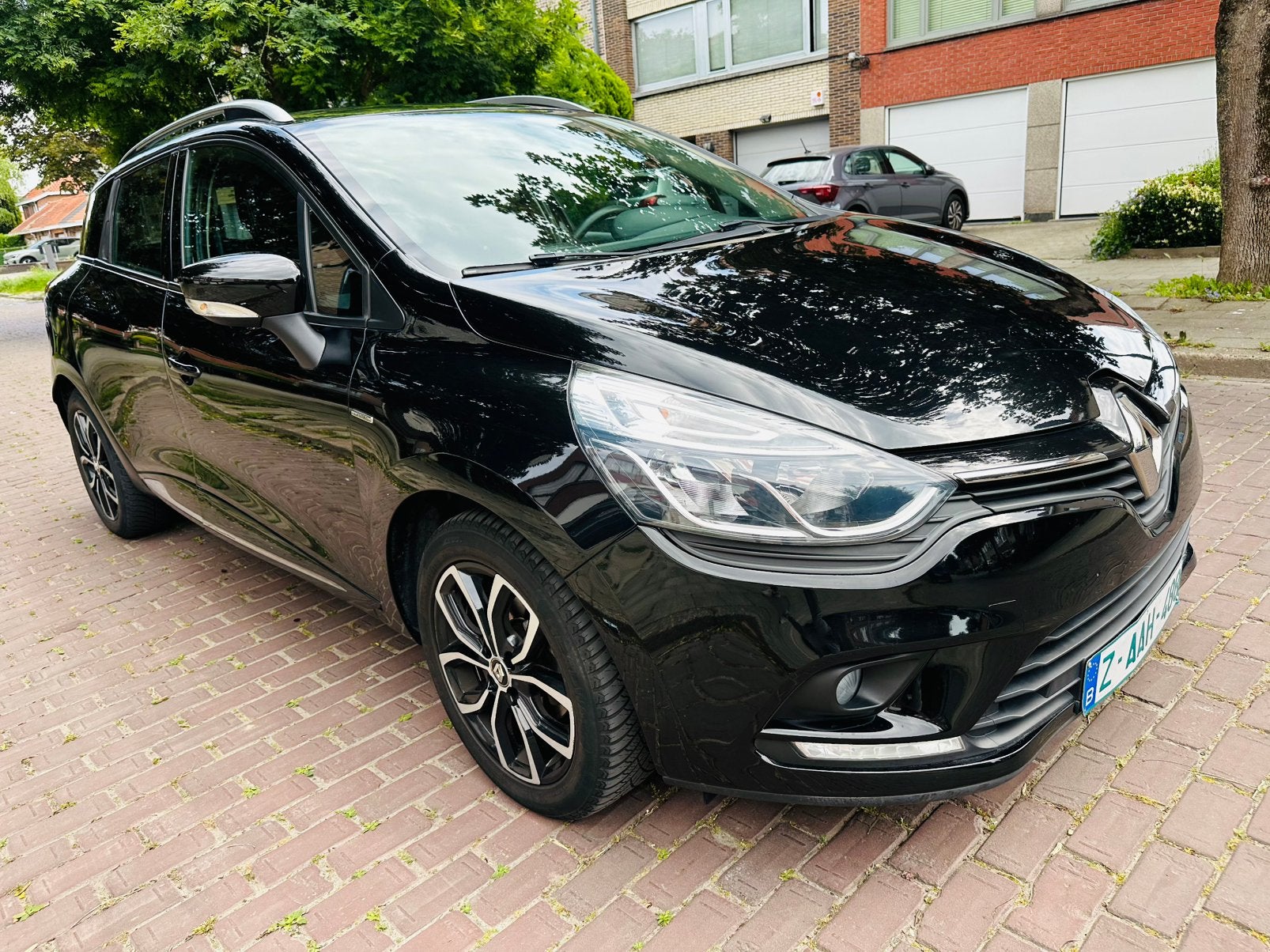RENAULT CLIO SW 0.9TCE BENZINE 27.000KM !! AIRCO GPS 9500€, Voorwielaandrijving, 898 cc, Stof, Euro 6