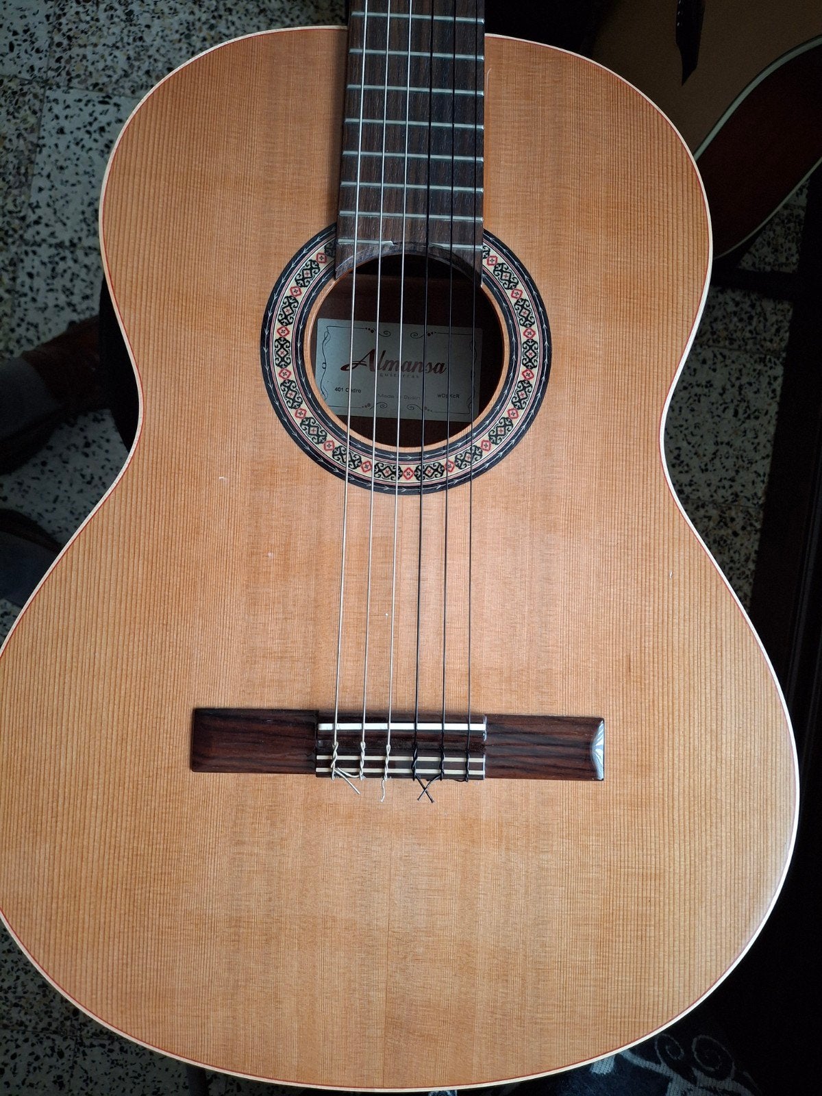 almansa 401 cedro, Muziek en Instrumenten, Ophalen