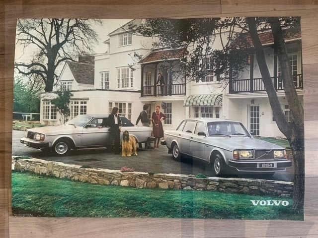 Poster Volvo 264, Reproductie Origineel, B1 Formaat 70 x 100, Autos : Pièces & Accessoires, Autres pièces automobiles, Neuf, Enlèvement ou Envoi