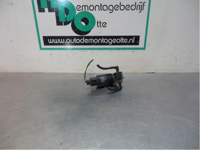 Pompe lave-glace avant d'un Seat Leon (Leon 00-), -, 3 mois de garantie, Utilisé, -
