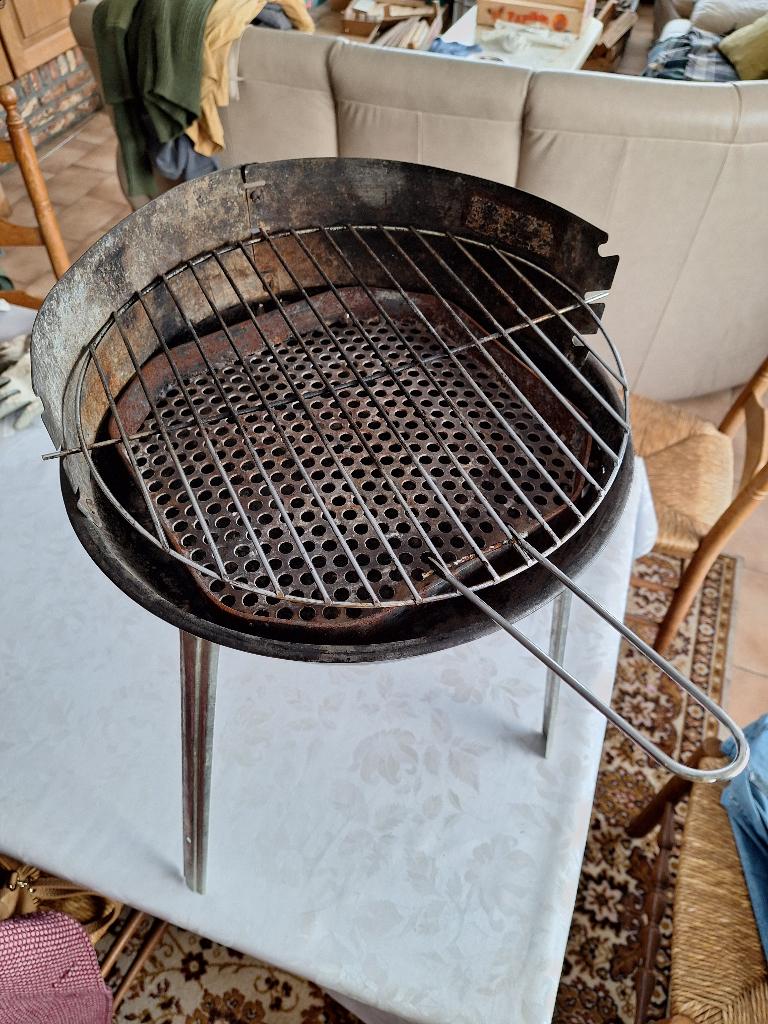 Mini metalen barbecue, Ophalen, Gebruikt