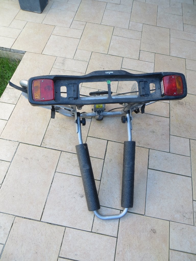 Porte vélos sur attelage, Ophalen