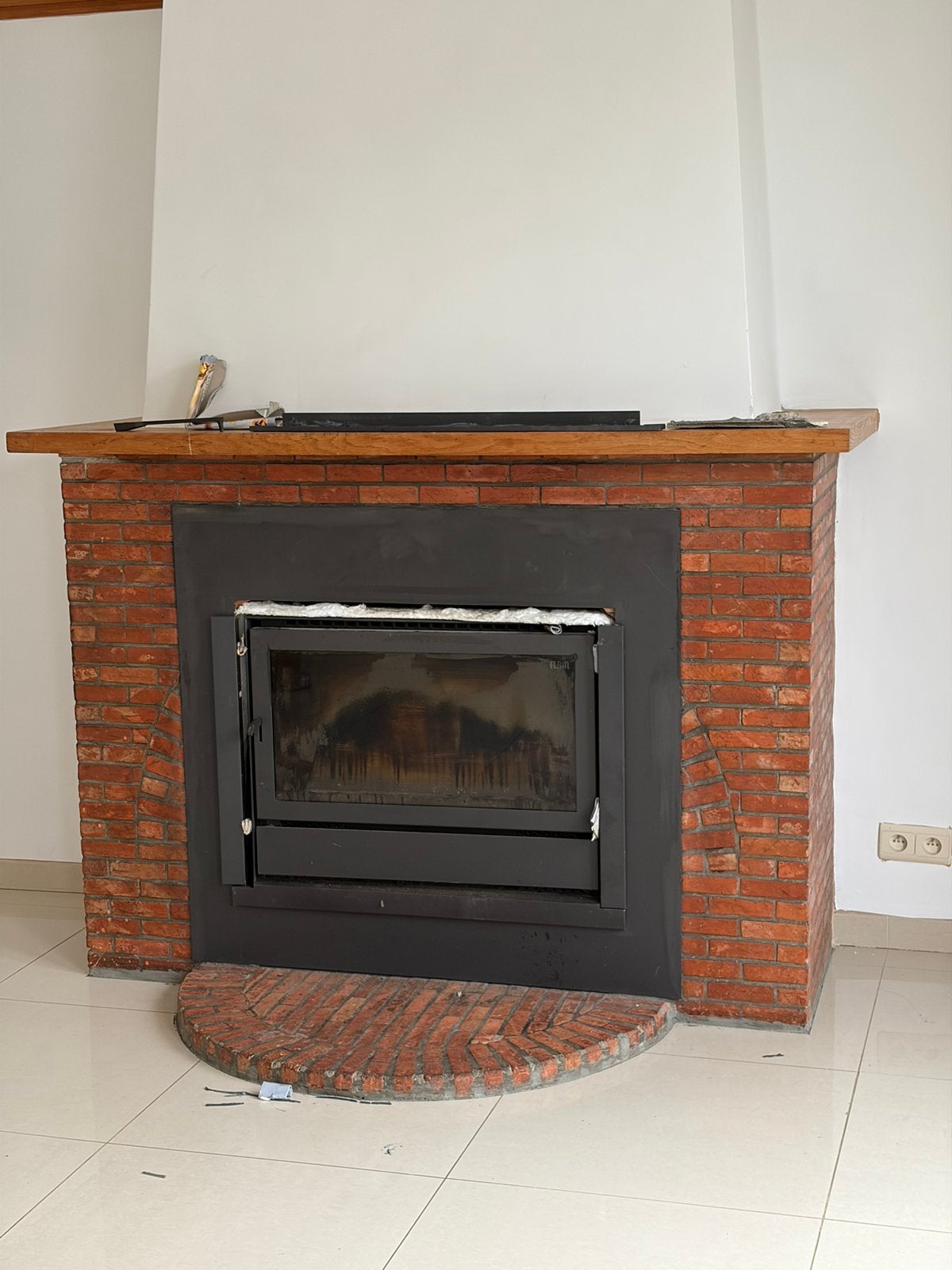Insert cheminée FLAM avec ventilation intégrée, Huis en Inrichting, Haarden, Ophalen of Verzenden, Zo goed als nieuw, Inzethaard