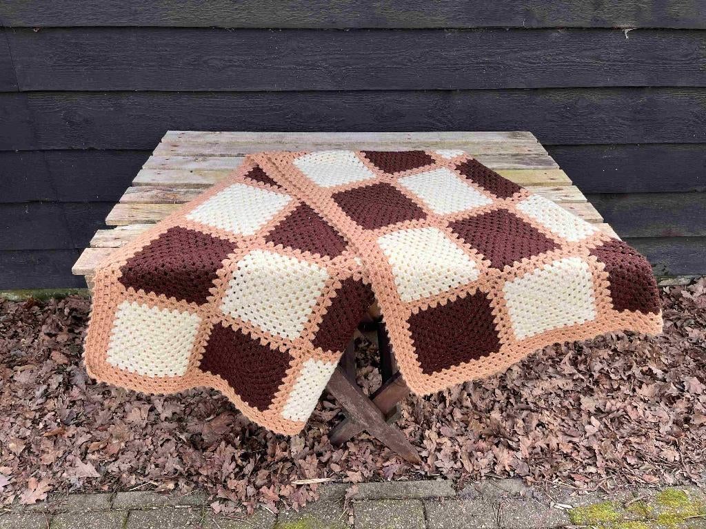 Granny woondeken gehaakt in bruintinten 195/122 cm, Ophalen of Verzenden, Gebruikt