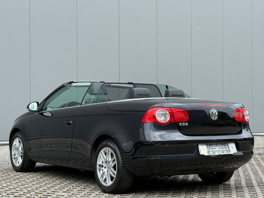 Volkswagen Eos 2.0 TDi Cabrio Pano Cruise DigAirco Leder, Auto's, Voorwielaandrijving, 4 zetels, 158 g/km, Zwart