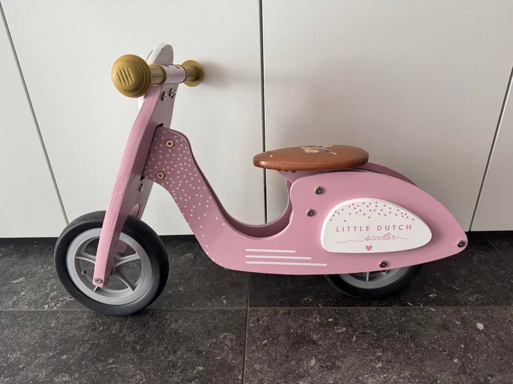Roze little dutch loopfiets/scooter-enkel binnen gebruikt, Ophalen, Gebruikt, Loopfiets