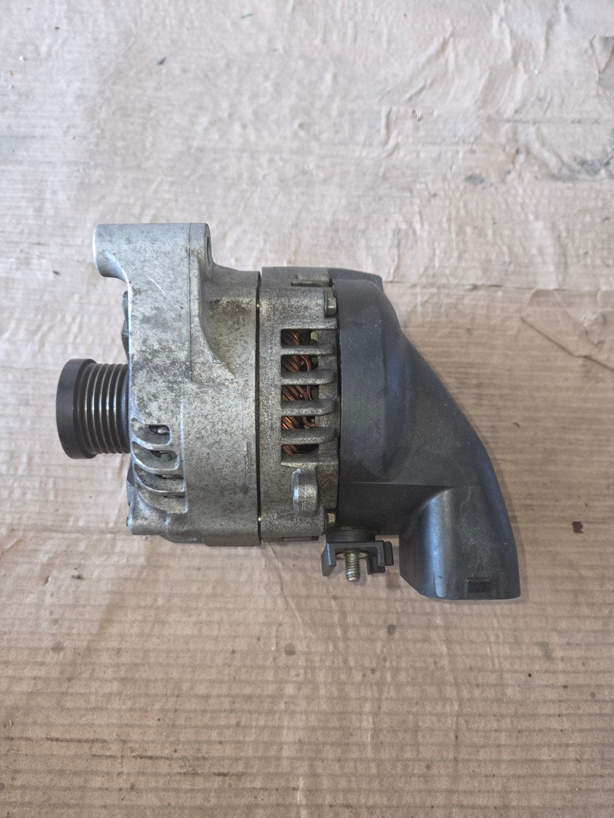 Alternateur d'origine BMW 114i (F20) - pour pièces !, Autos : Pièces & Accessoires, Enlèvement, BMW
