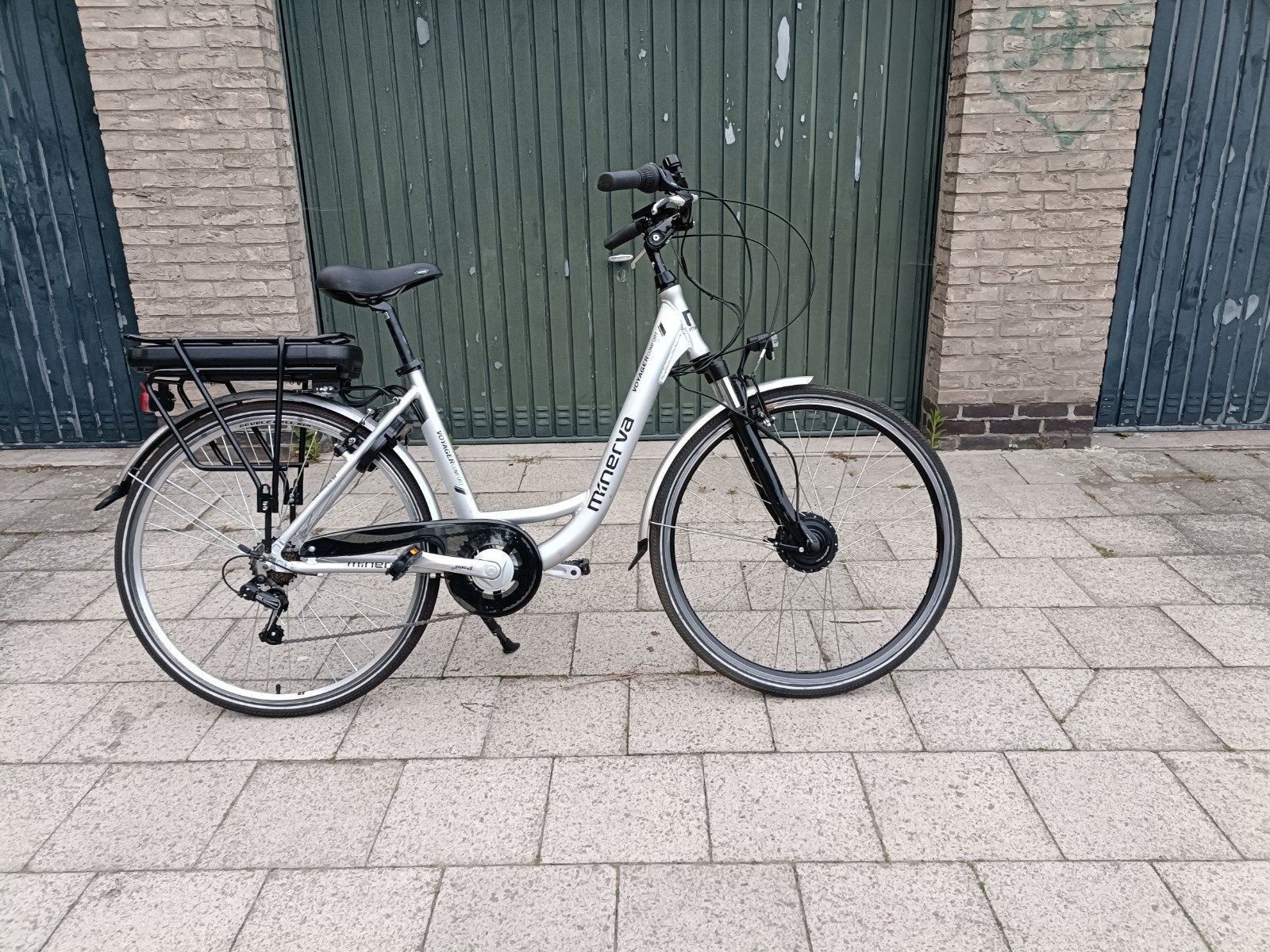 nieuw elektrische damesfiets, Ophalen